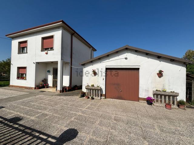 Casa in vendita a Canaro, Veneto