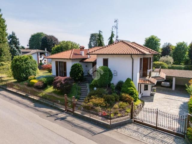 Casa in vendita a Albiate, Lombardia