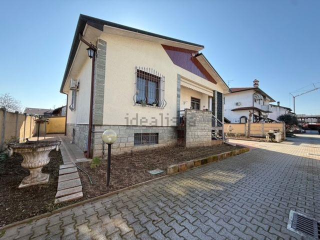 Casa in vendita a Arluno, Lombardia