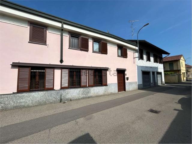 Casa in vendita a Robbio, Lombardia