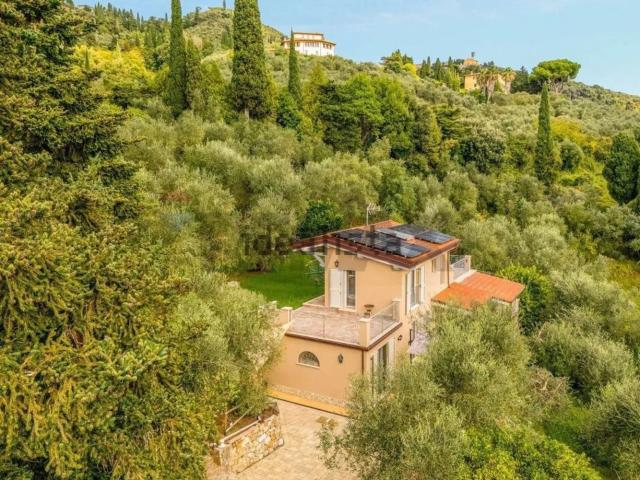 Casa in vendita a Camaiore, Toscana