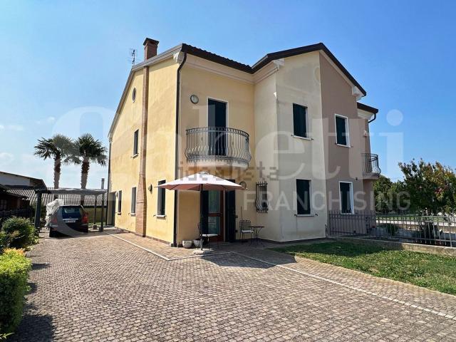 Casa in vendita a Correzzola, Veneto