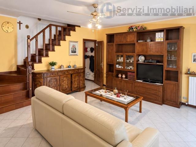 Casa in vendita a Podenzano, Reggio Emilia