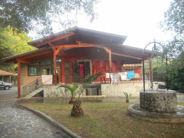 Casa in vendita a Sessa Aurunca, Campania