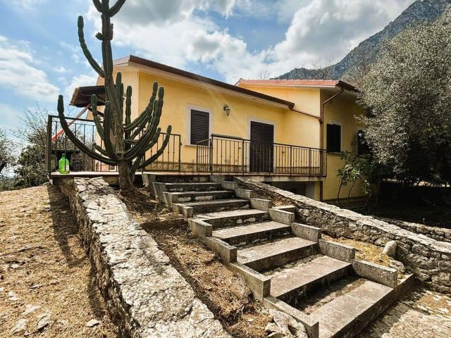 Casa in vendita a Ausonia, Lazio