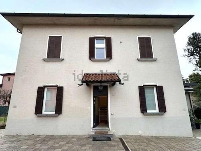 Casa in vendita a Como, Lombardia