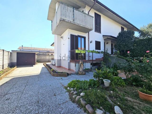 Casa in vendita a Parabiago, Lombardia