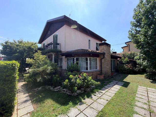 Casa in vendita a Chiari, Lombardia