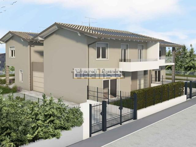 Casa in vendita a Zona Est, Brescia