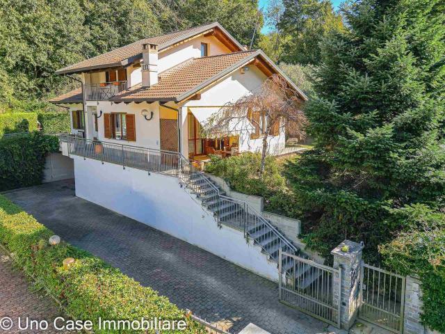 Casa in vendita a Balme, Piemonte