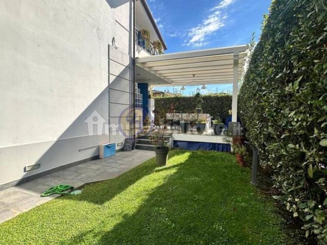Casa in vendita a Massarosa, Toscana