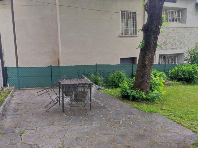 Casa in vendita a Caglio, Lombardia