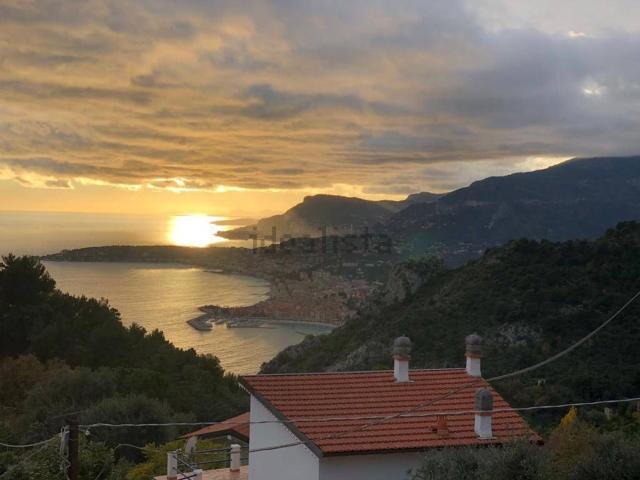 Casa in vendita a Ventimiglia, Liguria