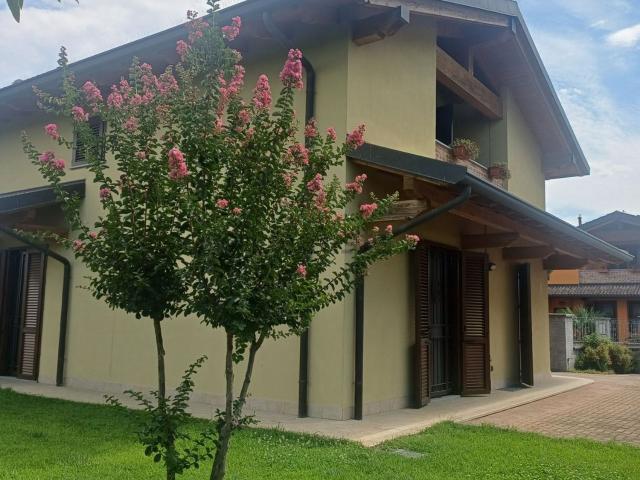 Casa in vendita a Piemonte, Novara