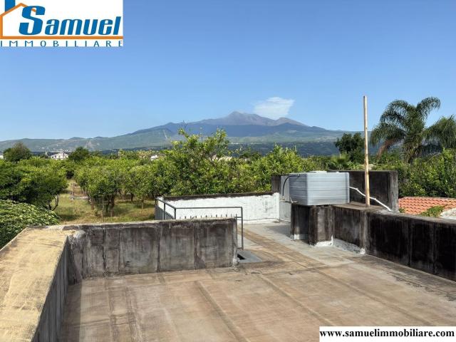 Casa in vendita a Giarre, Sicilia