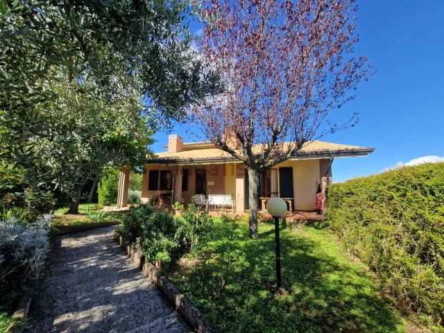 Casa in vendita a Villa di Gemmano, Gemmano