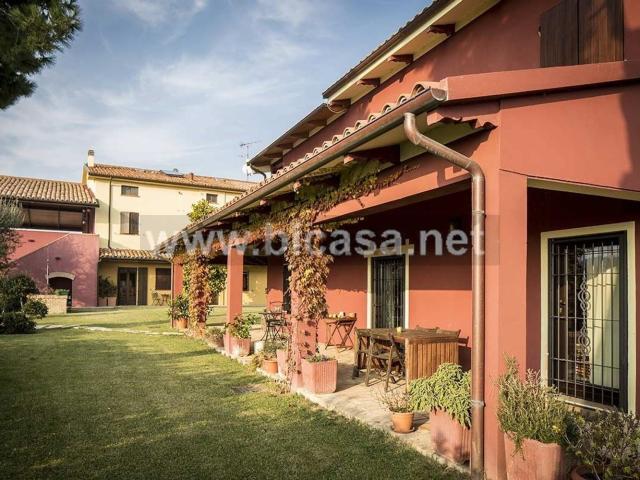 Casa in vendita a Gimarra, Marche
