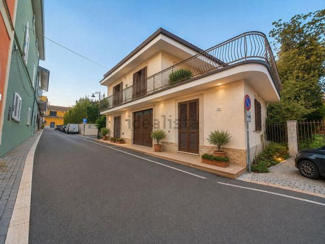 Casa in vendita a Durazzano, Campania