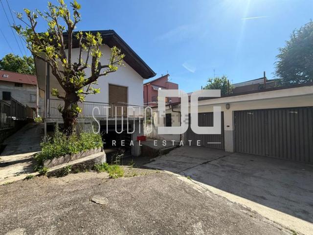 Casa in vendita a Cesano Maderno, Lombardia