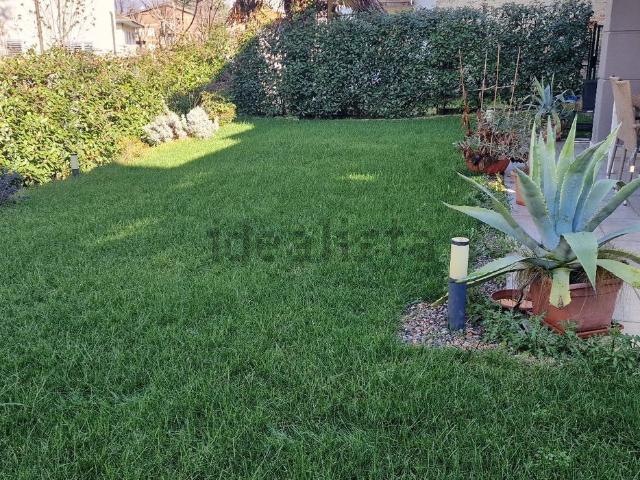 Casa in vendita a Cantù, Lombardia