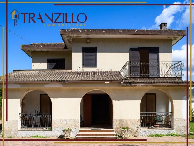 Casa in vendita a Pellezzano, Campania