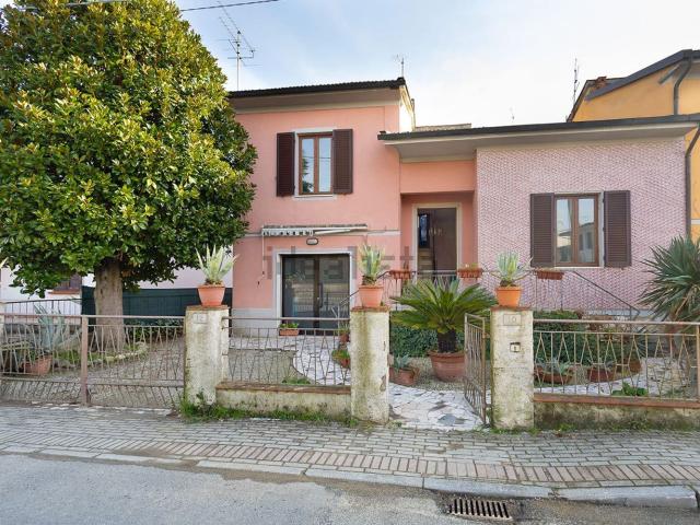 Casa in vendita a Bientina, Toscana