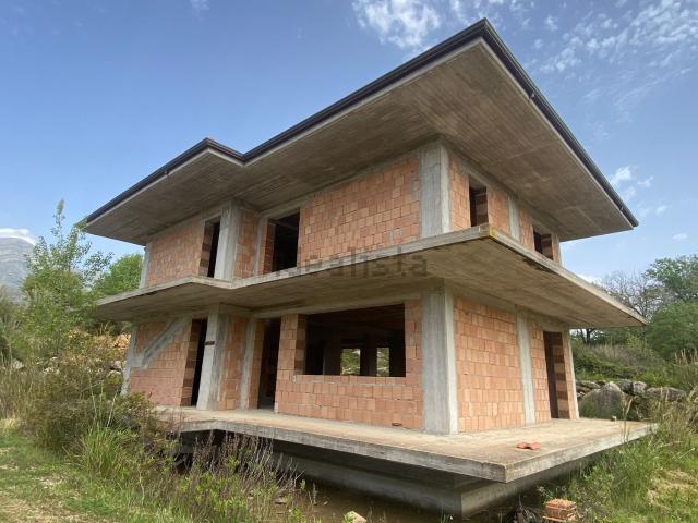 Casa in vendita a Minturno, Lazio