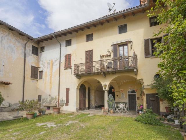 Casa in vendita a Sizzano, Novara