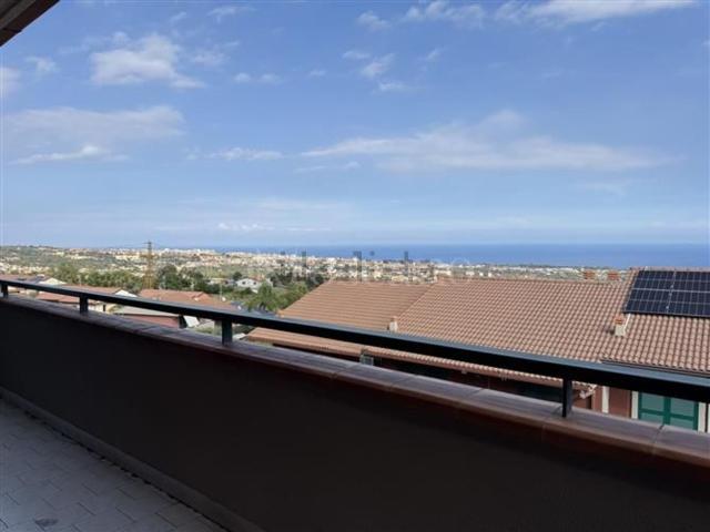 Casa in vendita a Aci Catena, Sicilia