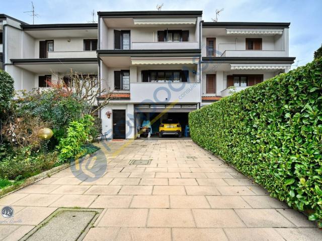Casa in vendita a Zona Omogenea Milano Nord, Paderno Dugnano