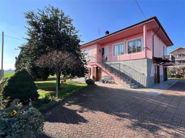 Casa in vendita a Montegiove, Piemonte