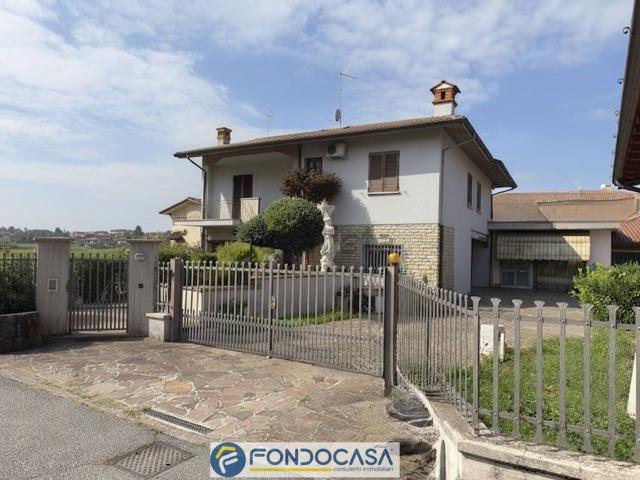 Casa in vendita a Brandico, Lombardia