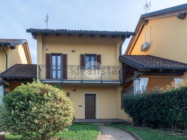 Casa in vendita a Montegiove, Chivasso