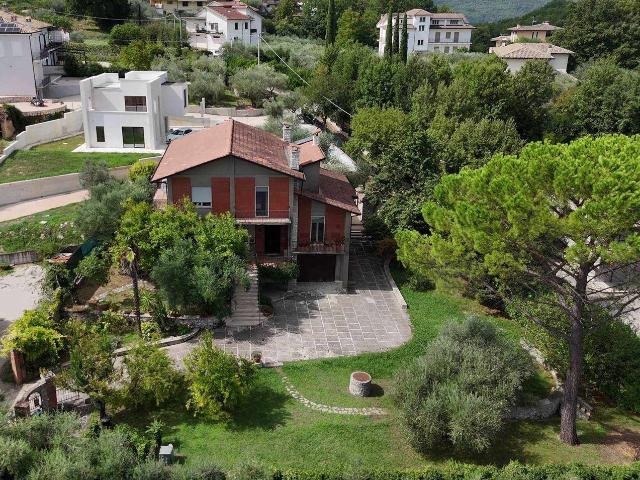 Casa in vendita a Isola Del Liri E Superiore, Lazio