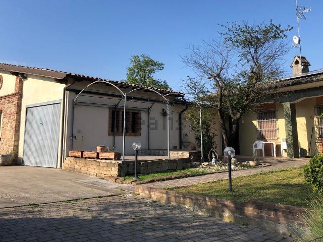 Casa in vendita a Montù Beccaria, Lombardia