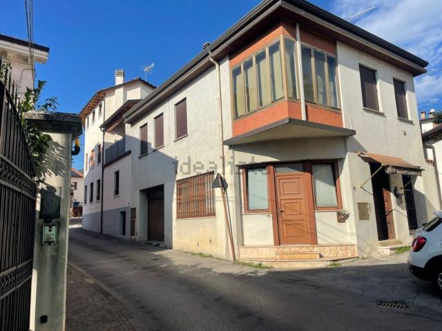 Casa in vendita a Rocchi, Cornedo Vicentino