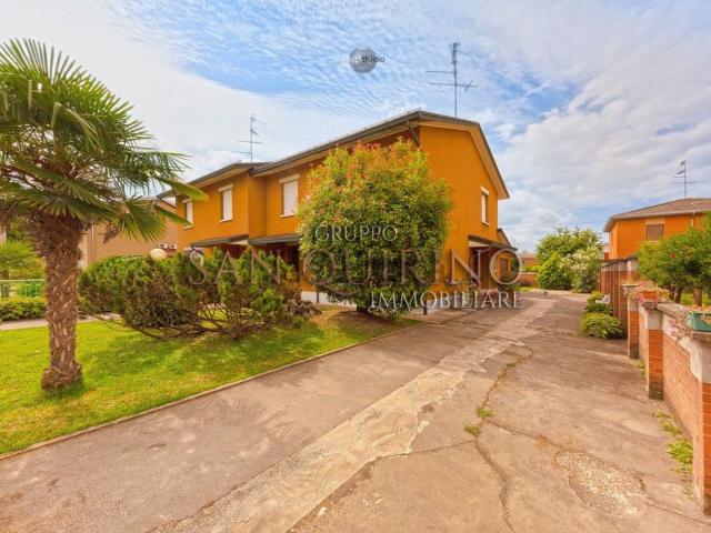 Casa in vendita a Bassa Reggiana, Re