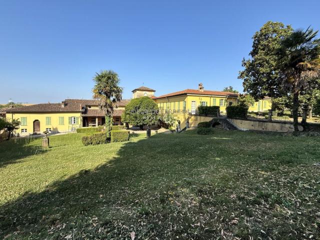 Casa in vendita a Missaglia, Lombardia
