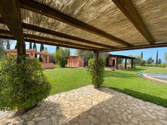 Casa in vendita a Magliano In Toscana, Toscana