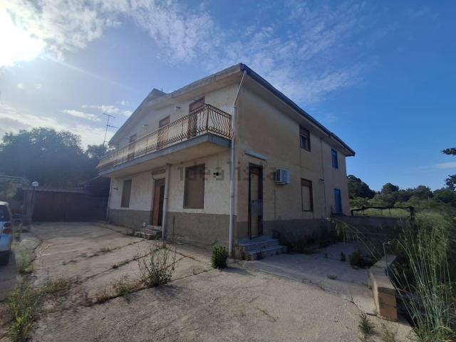 Casa in vendita a Aragona, Sicilia