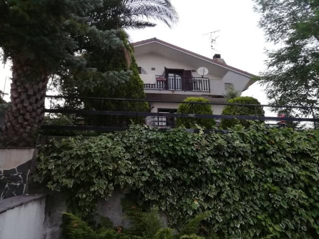 Casa in vendita a Nicolosi, Sicilia