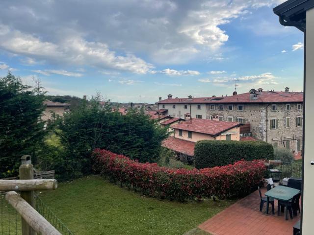 Casa in vendita a Lonato, Lombardia