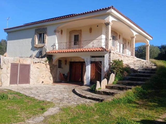 Casa in vendita a Alzachèna/Arzachena, Arzachena