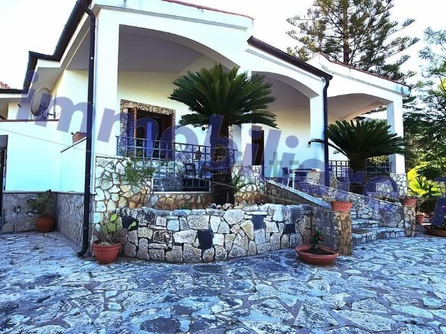 Casa in vendita a Castellammare Del Golfo, Sicilia