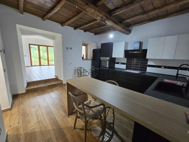 Casa in vendita a Patrica, Lazio
