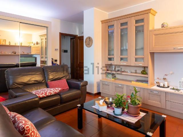Casa in vendita a Robecco Sul Naviglio, Lombardia