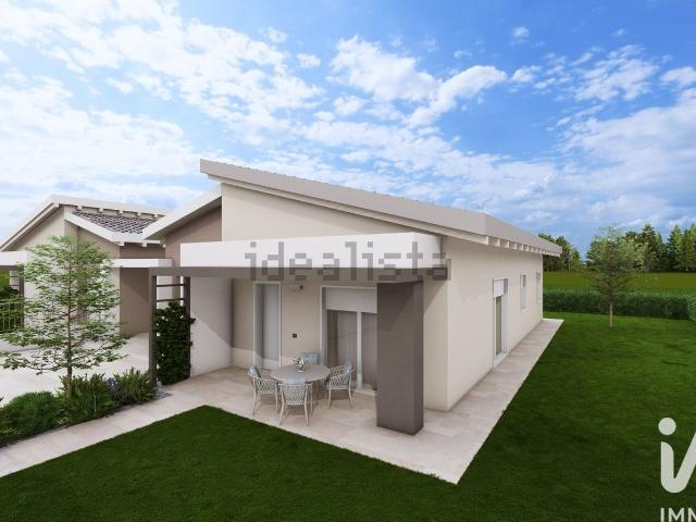 Casa in vendita a Volta Mantovana, Lombardia