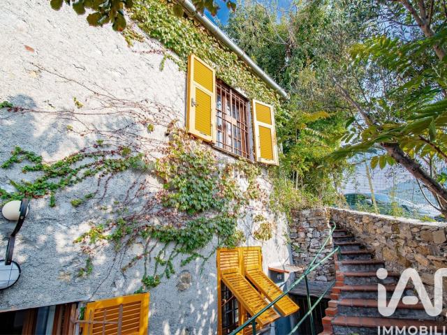 Casa in vendita a Staiato, Genova