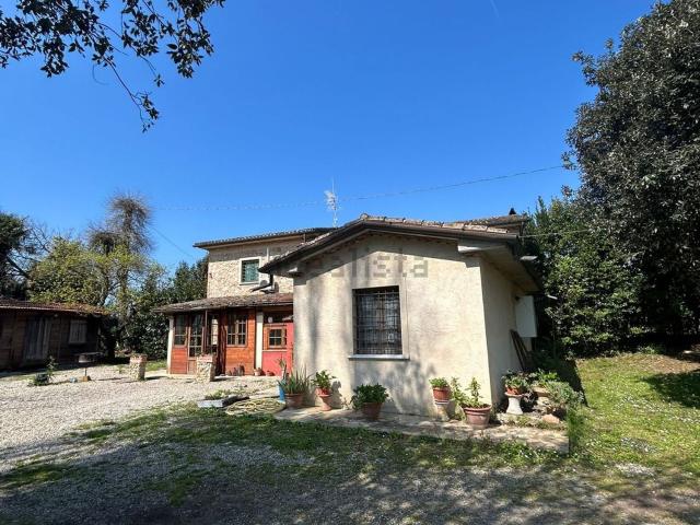 Casa in vendita a Tonfano, Toscana