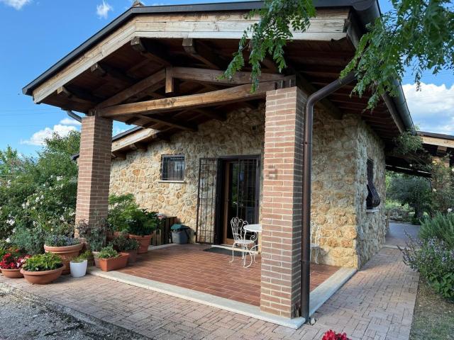 Casa in vendita a Chiesa Nuova, Rieti